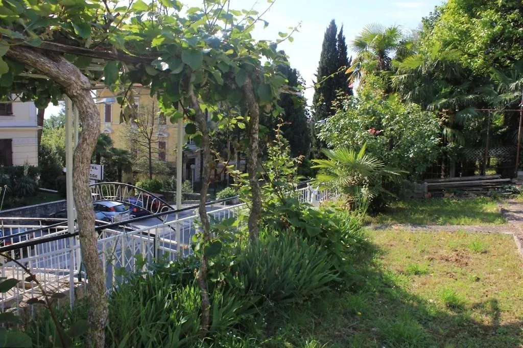Apartments With A Parking Space Lovran, Opatija - 7808 Lovran